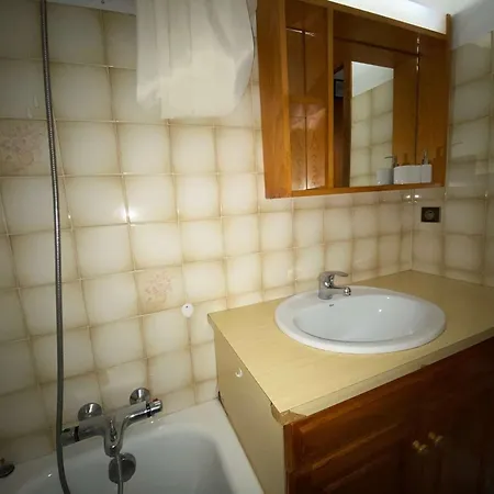 Appt 2 Pieces, 6 Couchages, 900m Telecabine, Parking - Fr-1-241-52 Apartment *